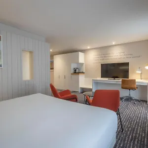 מלון The Morrison Dublin, Curio Collection By Hilton דבלין