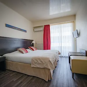 *** Hotel Comté De France